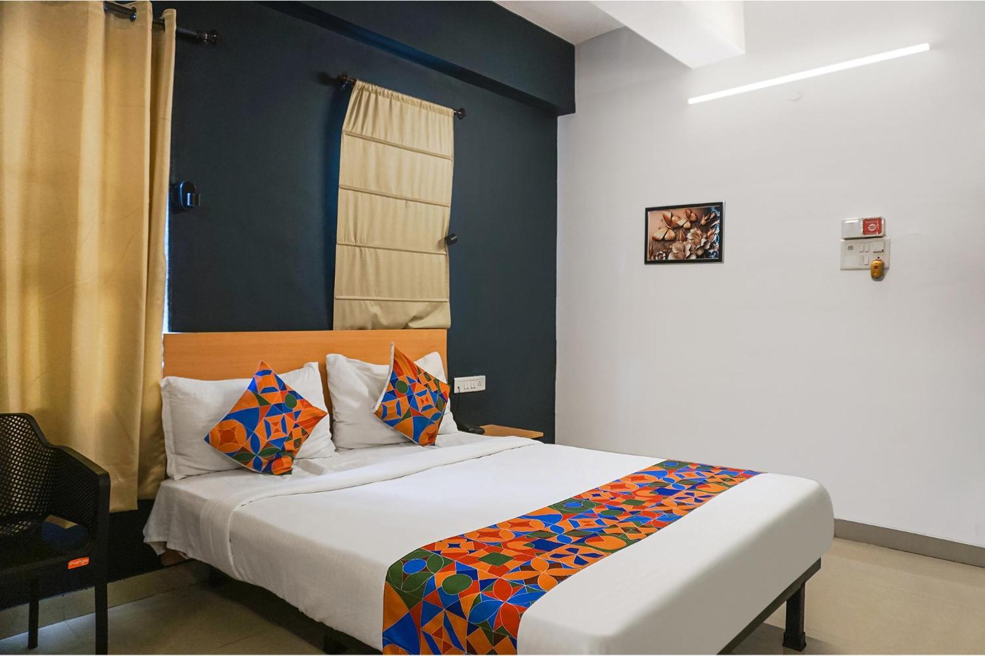Fabhotel Aura Homes - Nr Khandoba Mandir Pimpri-Chinchwad 外观 照片