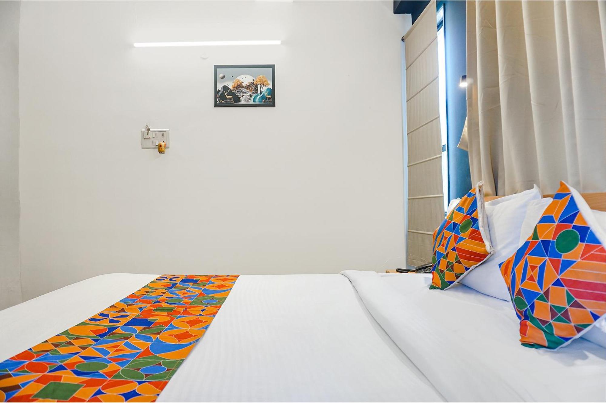 Fabhotel Aura Homes - Nr Khandoba Mandir Pimpri-Chinchwad 外观 照片