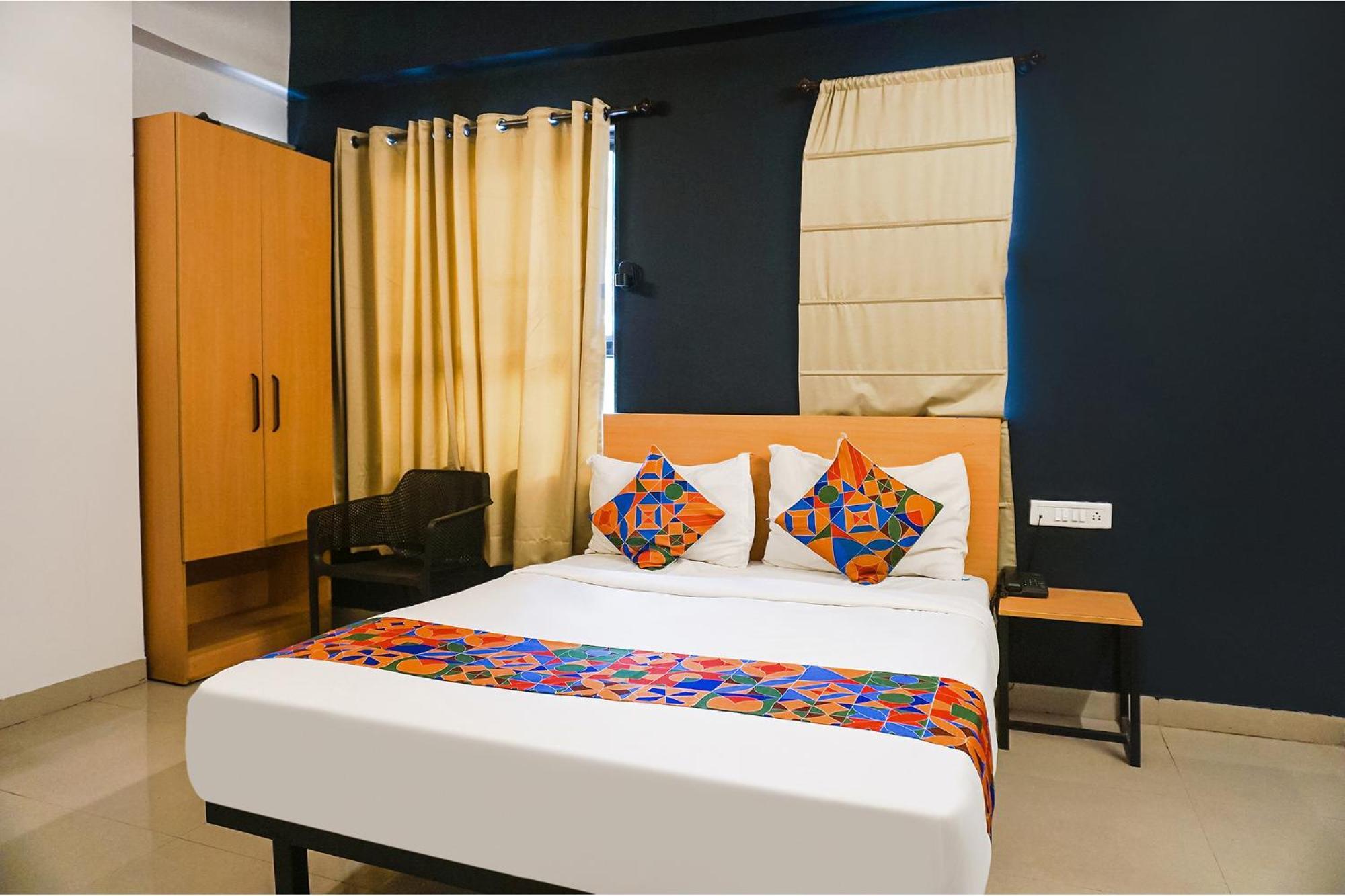 Fabhotel Aura Homes - Nr Khandoba Mandir Pimpri-Chinchwad 外观 照片