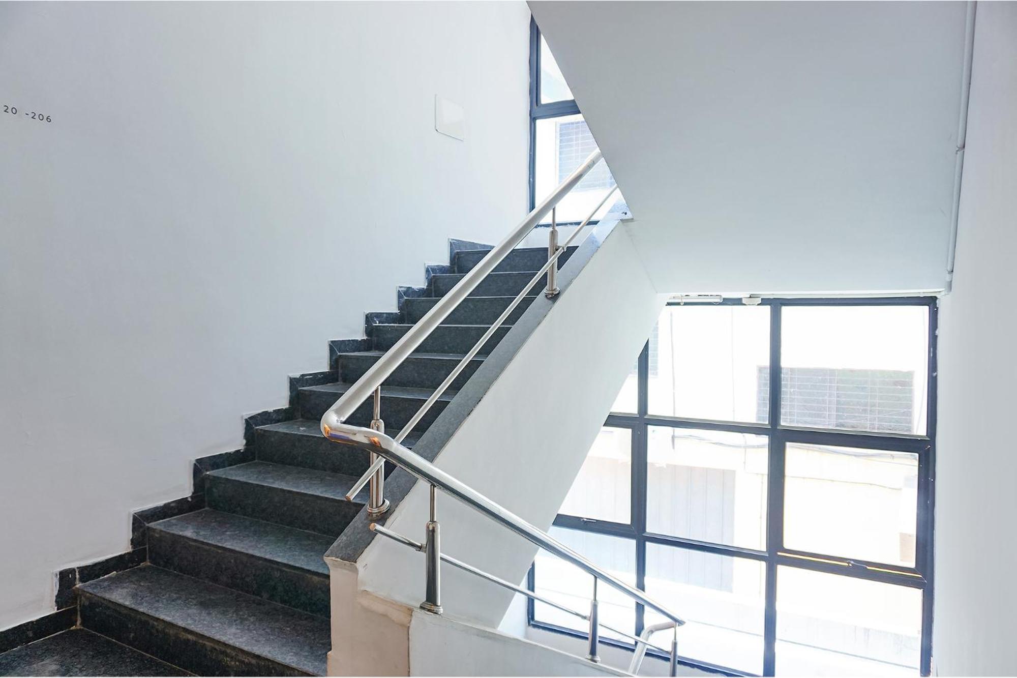 Fabhotel Aura Homes - Nr Khandoba Mandir Pimpri-Chinchwad 外观 照片